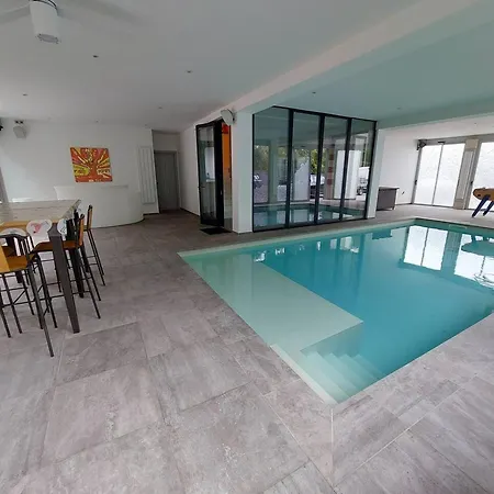 فيلة D'exception A Piscine آركاشو