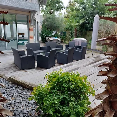 فيلة D'exception A Piscine